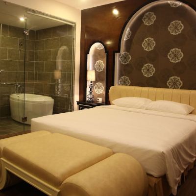 Deluxe Double Room with City View