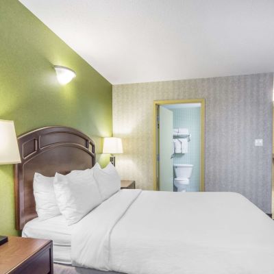Queen Room-Accessible Clarion Hotel & Conference Center Sherwood Park Promo Code