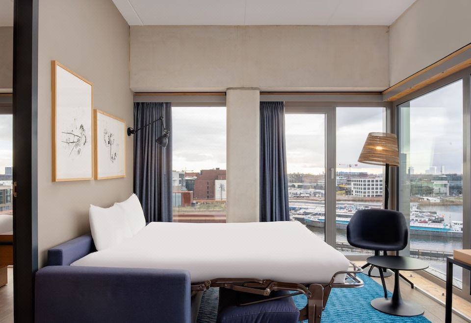 Studio with Harbour View