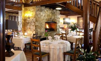Logis Hôtel et Restaurant la Bombardière - Housity