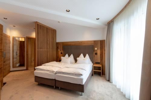 山景豪华双人床房