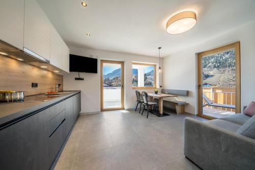 高級一臥室帶陽臺公寓