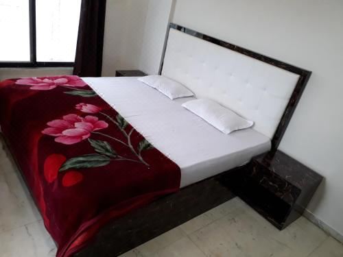 两卧室泳池别墅