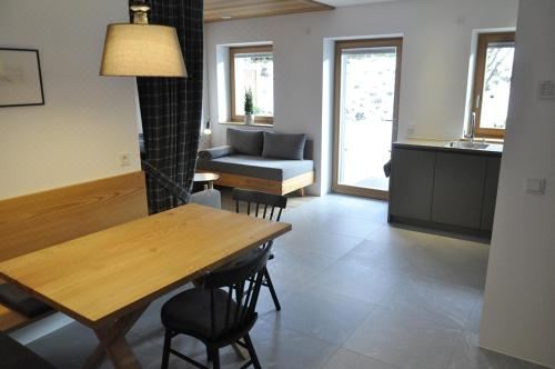 带花园的底楼公寓