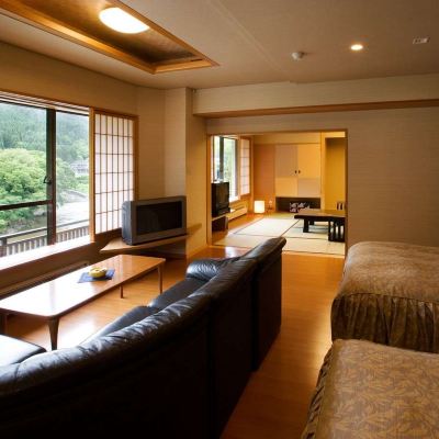 和洋式リバービュールーム(浴室) ゆめみの宿観松館 クーポン