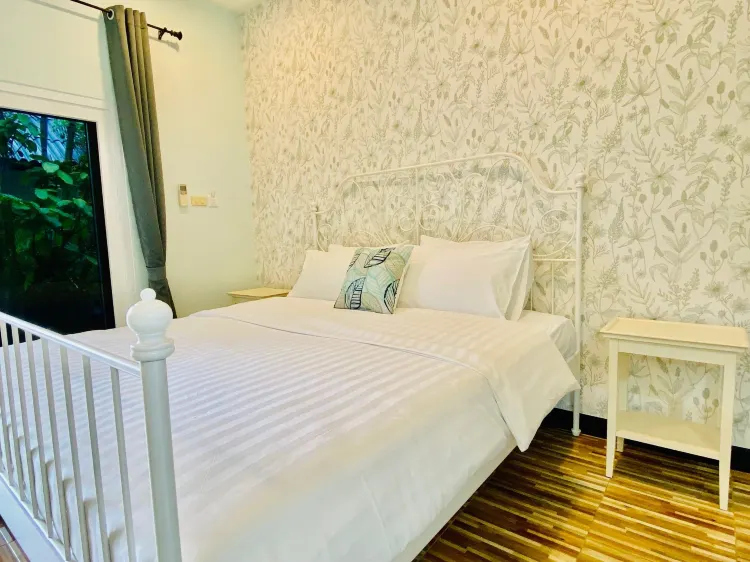 ห้องเตียงคิงไซส์ พร้อมวิวสวน