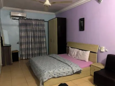 Abeokuta Shortlet Homes and Apartments Hotele w: 