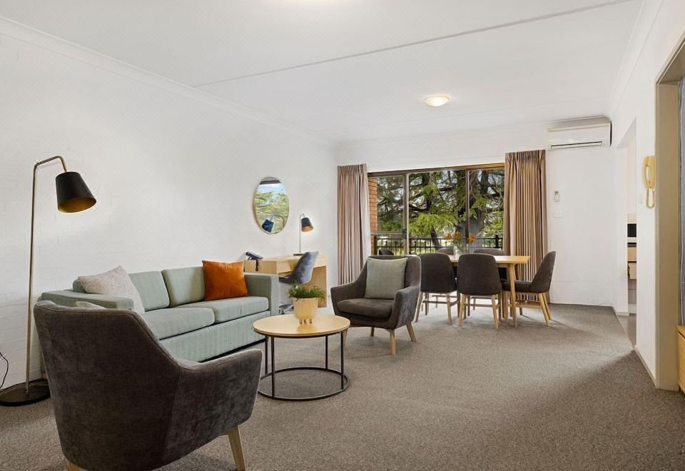 Oxley Court Serviced ApartmentsStandard One-Bedroom Apartment