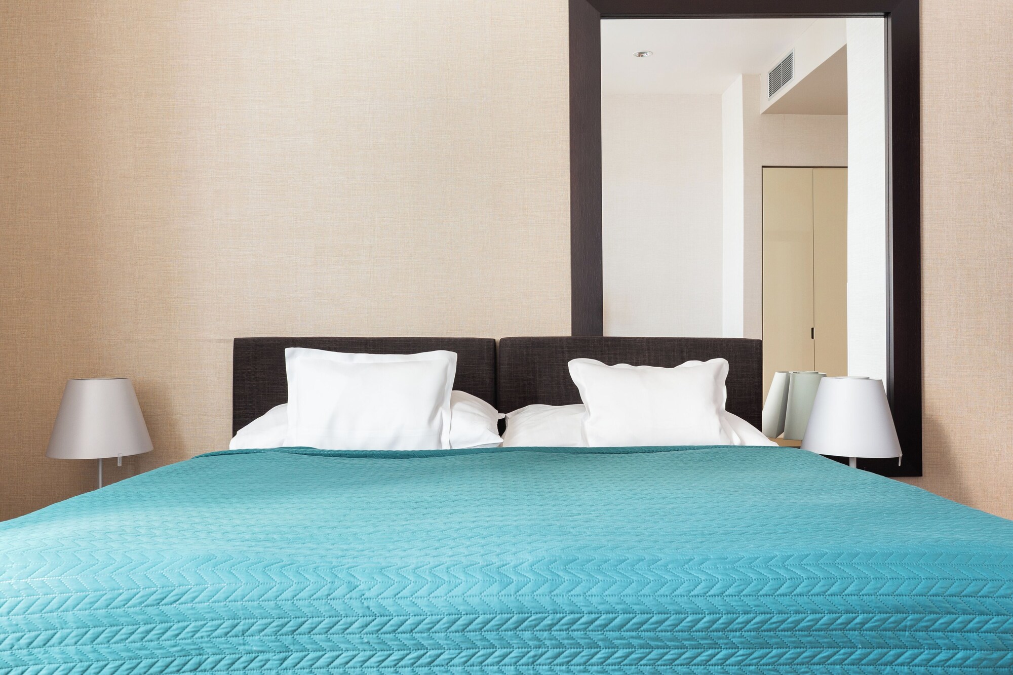 豪华双床或双人房，无烟，带小厨房