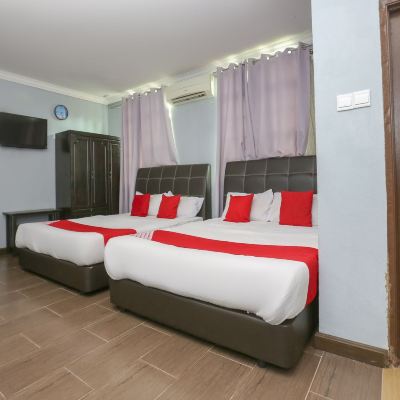 Family Suite OYO 90145 d'Sofwa Inn Promo Code