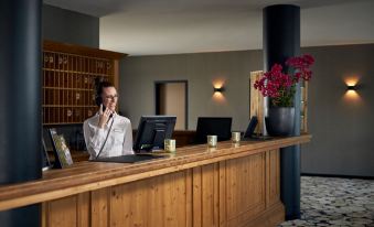 Hotel Hamburg-Wittenburg van der Valk - Housity