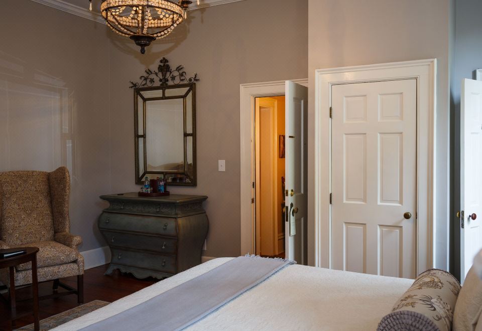 Admiral Turner房-豪华主楼特大床