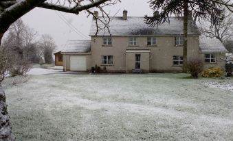 Lisieux House on Lough Neagh - Housity