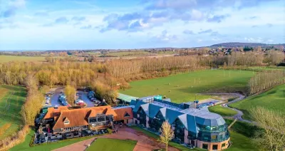Cave Hotel & Golf Resort Hotele w: 