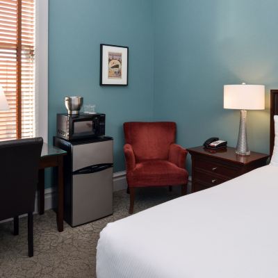 Euro Shower Queen Montvale Hotel Promo Code