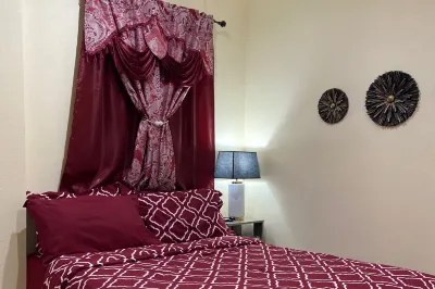 Condo in Gros Islet 10 Mins Drive to Beach Ξενοδοχεία στην πόλη 