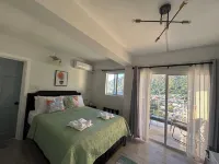 Tropical Apartment- Charming 1-Bedroom Apartment Overlooking Soufriere Town. Ξενοδοχεία στην πόλη 