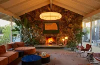 The Capri Hotel