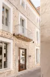 Meem Townhouse