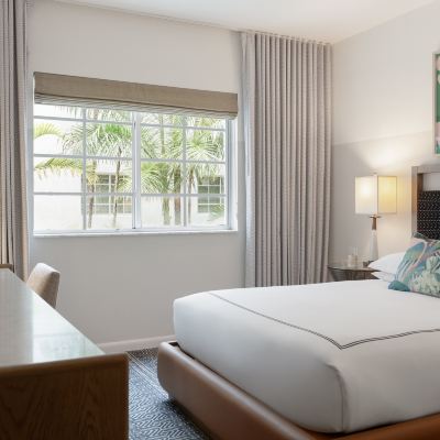 Premium King Room Courtyard View Kimpton Surfcomber Hotel, an IHG Hotel Promo Code