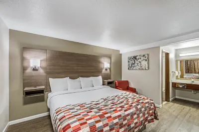 Ramada by Wyndham Medford Airport North Отели в г. 