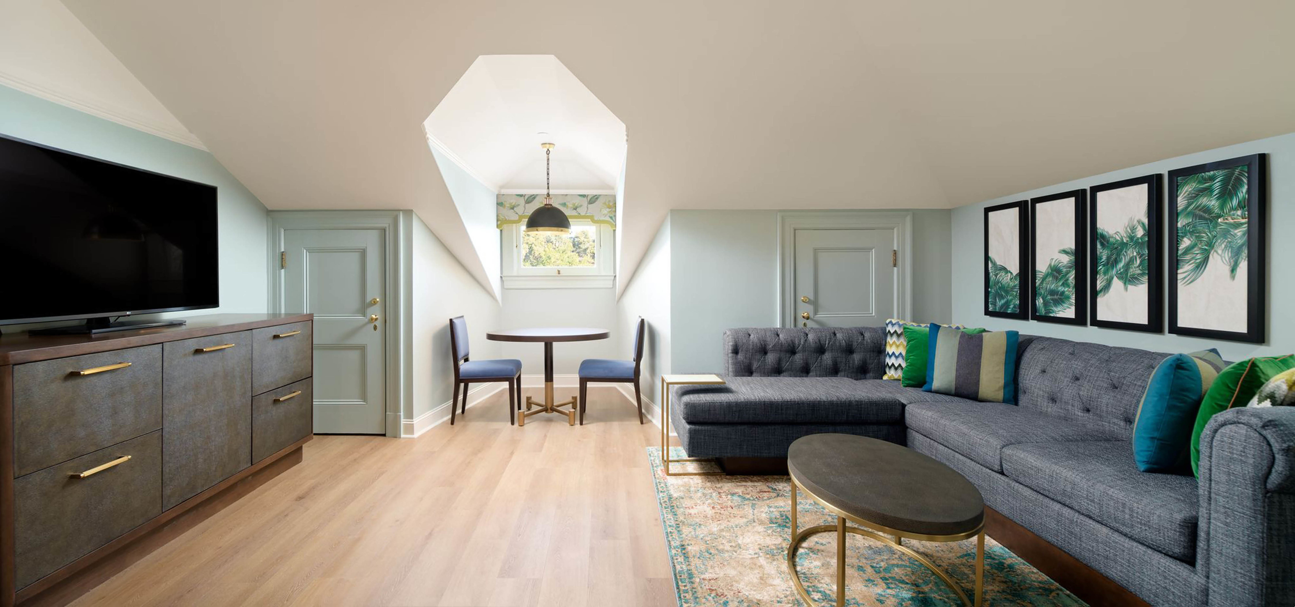 大厦套房带阳台