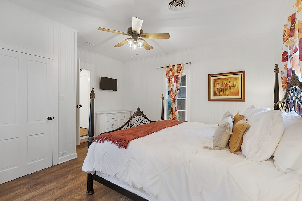 獨立別墅， 多張床， 熱水浴缸