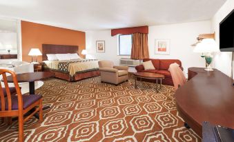Super 8 by Wyndham Sterling Heights/Detroit Area