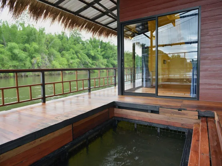 Raft Room River View