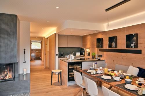 带阳台的两卧室公寓