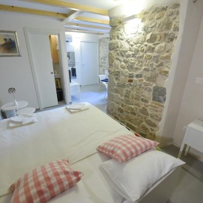 Deluxe Double Room-Pylon 1 Pylon Rooms Promo Code