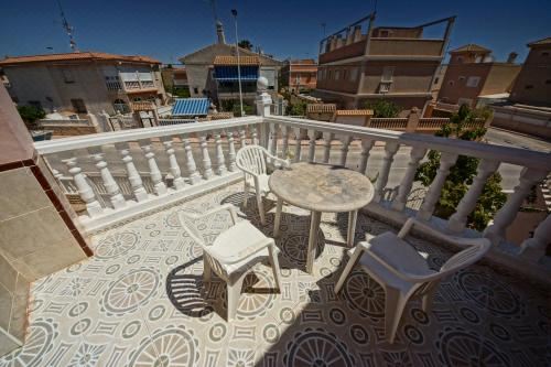 两卧室联排别墅