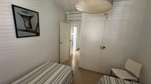 带露台的双卧室海景公寓