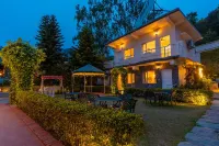 Maati Resort by the Lake Hill Hotels in 