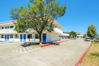 Motel 6 Redding, CA - North