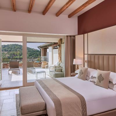 Grand Deluxe King Room Conrad Chia Laguna Sardinia Promo Code