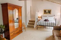 Creeksea Place Barns Hotels in 