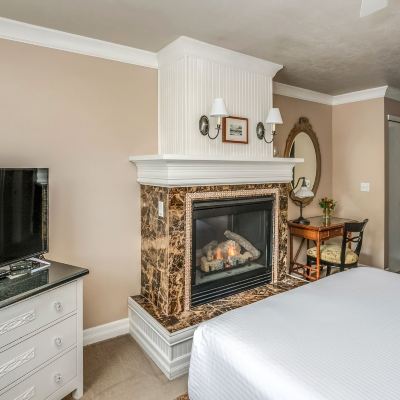 Cannon Beach Hotel-Classic Queen (Not Pet or Child Friendly) Cannon Beach Hotel Collection Promo Code