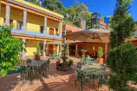 El Meson de Los Poetas Hotels in 