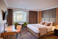 The Kingsley Hotel Hotele w: 