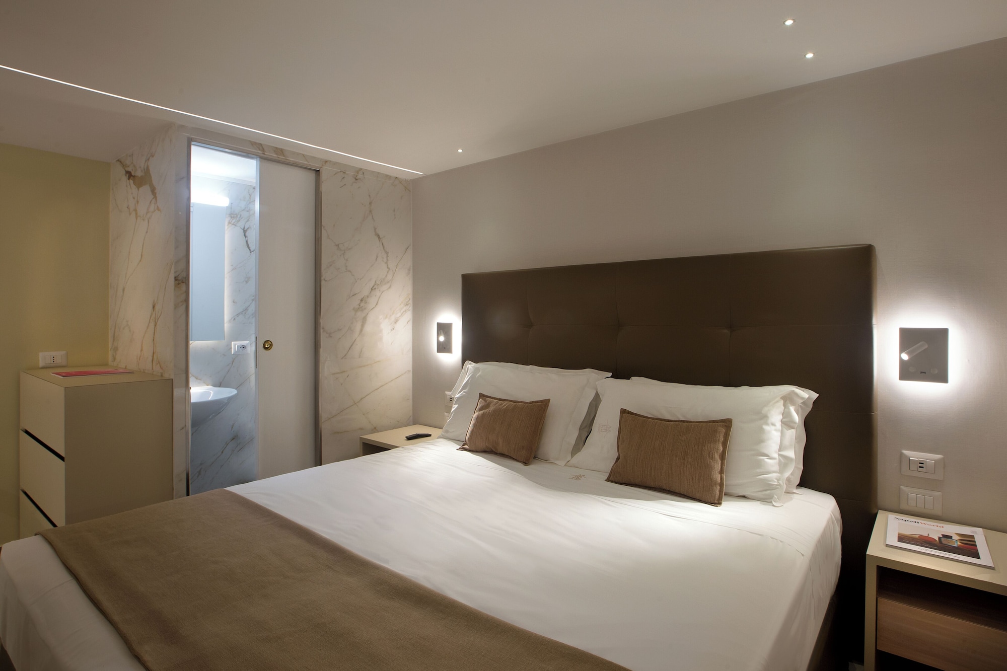 豪华双人或双床房（户外按摩浴缸）