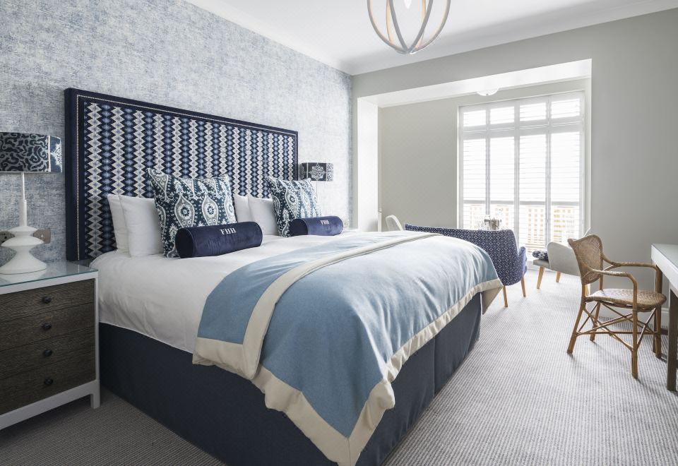 小型套房（带海景的）