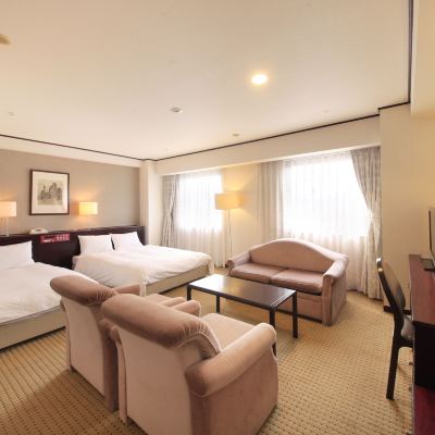 デラックスツインルーム(追加寝具)(喫煙) クインテッサホテル 大垣 クーポン