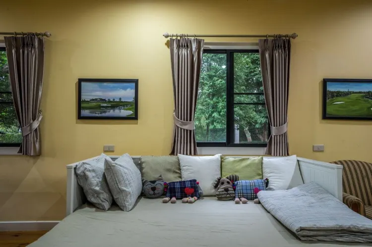 ห้องครอบครัว 3 ห้องนอนริมสระพร้อมวิวสวน