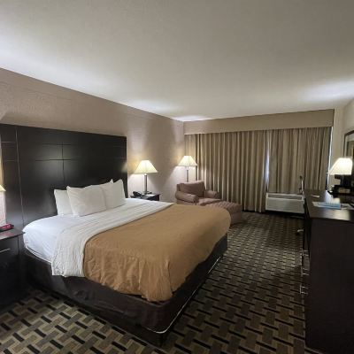 King Room Quality Inn & Suites Cincinnati Downtown Promo Code