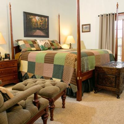 Raspberry Springs (Fireplace with Balcony) Berry Springs Lodge Promo Code