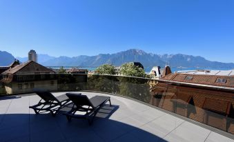 "The Freddie Mercury" Hotel - Housity