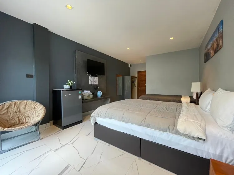 ห้องพักสำหรับสามท่านพร้อมระเบียง