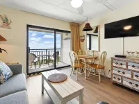 Beacher's Lodge Hotels in Crescent Beach