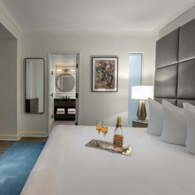Junior King Suite Hotel Deco Promo Code